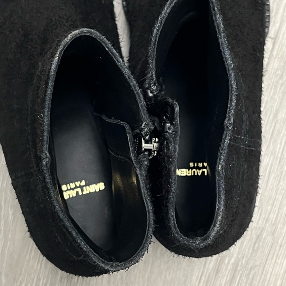 Saint Laurent Lukas boot. Size 36.5 euro 6.5 USA
LIKE NEW- worn one time. - Picture 9 of 14